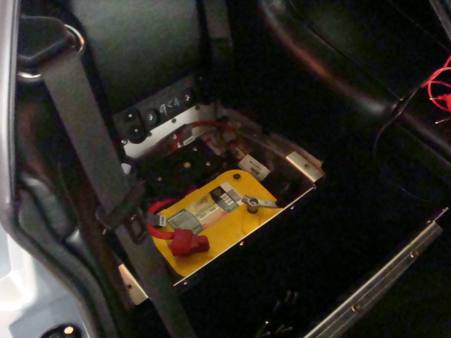 Battery issues in AM DB9 - 6SpeedOnline - Porsche Forum ...