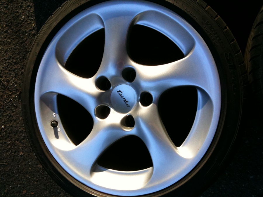 Name: 996tt hollow spokes 001.jpg
Views: 73
Size: 174.9 KB