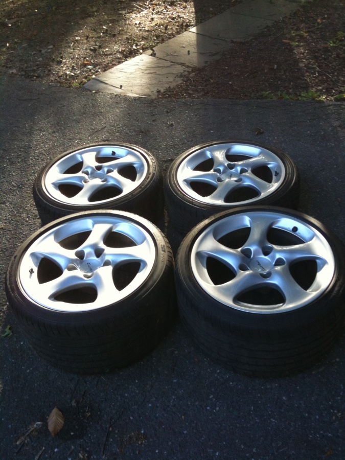 Name:  996tt hollow spokes 005.jpg
Views: 72
Size:  228.3 KB