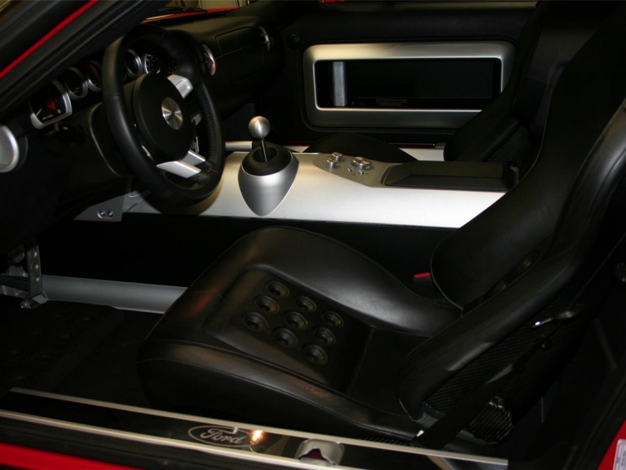 Name:  Ford_GTinside 2.jpg
Views: 204
Size:  121.2 KB