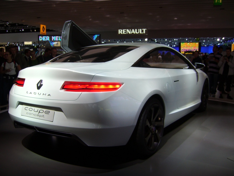 Name:  Renault_Laguna_coupe_concept_Rear.jpg
Views: 57
Size:  145.4 KB
