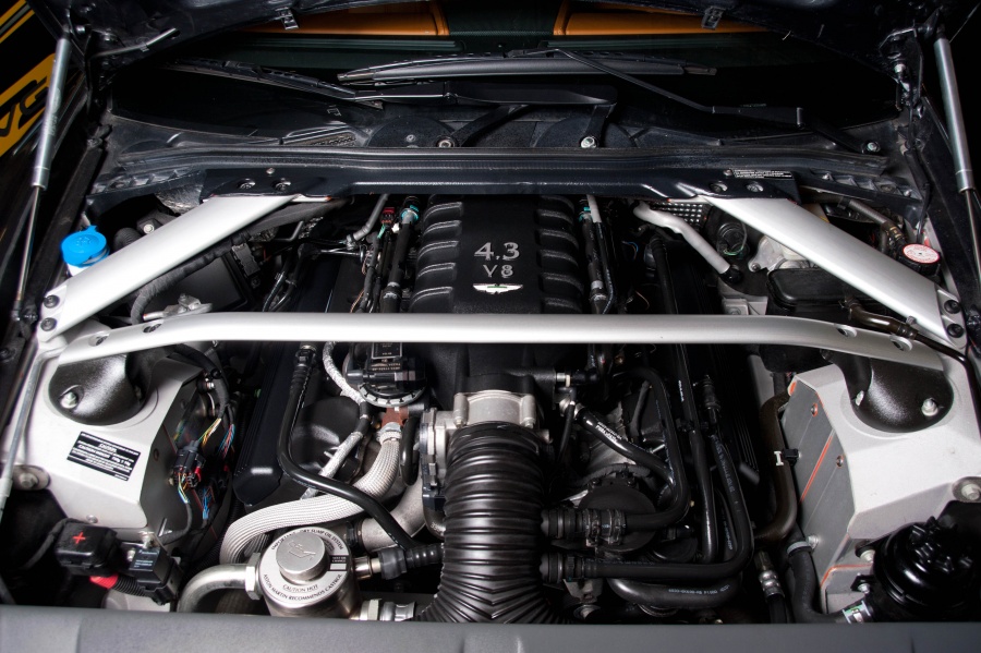 Name:  Aston Martin Engine Pictures-3.jpg
Views: 1473
Size:  213.4 KB