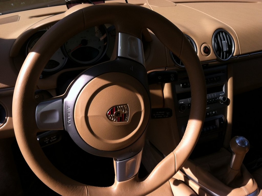Click image for larger version

Name:	Cayman interior1.jpg
Views:	72
Size:	273.0 KB
ID:	223946