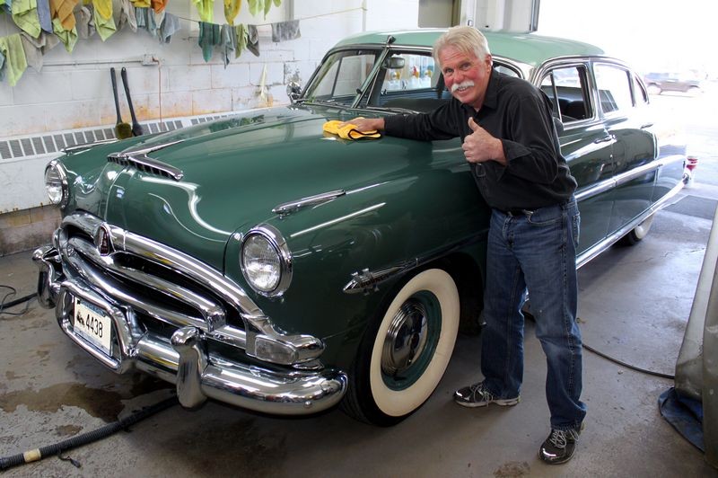 Mike Phillips on "Chasing Classic Cars" with Wayne Carini