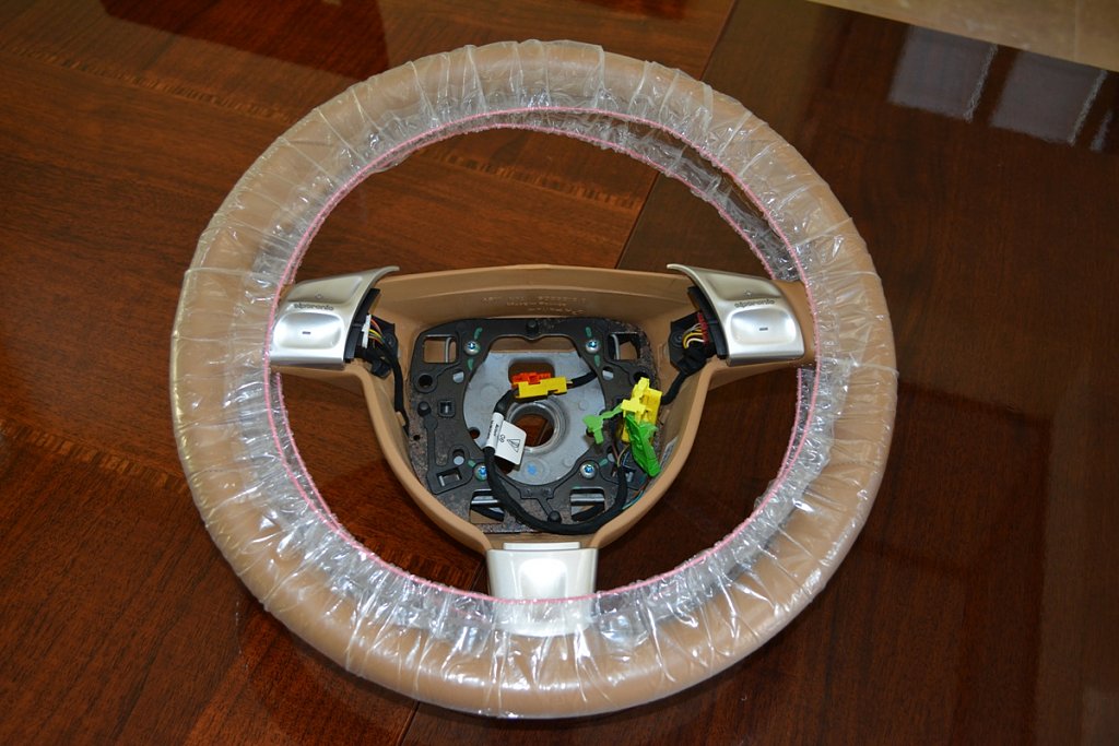 Click image for larger version

Name:	997.1 Tan Steering Wheel.jpg
Views:	31
Size:	436.8 KB
ID:	264502