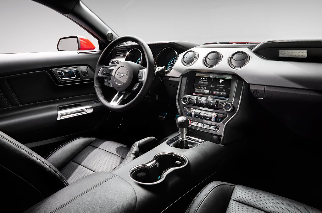 Click image for larger version

Name:	2015-ford-mustang-interior.jpg
Views:	60
Size:	1.24 MB
ID:	432299