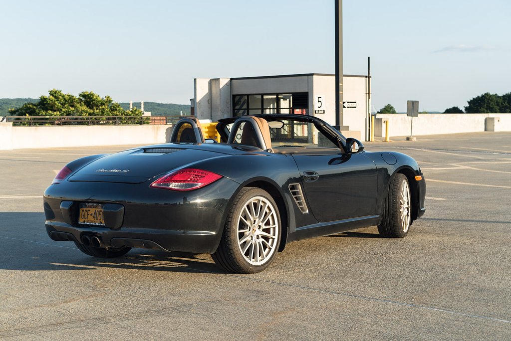 Click image for larger version

Name:	Porsche Boxster S - Albany, NY - 2016, Jun - 06.jpg
Views:	34
Size:	473.4 KB
ID:	452982