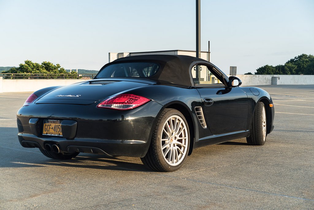 Click image for larger version

Name:	Porsche Boxster S - Albany, NY - 2016, Jun - 07.jpg
Views:	34
Size:	427.0 KB
ID:	452983