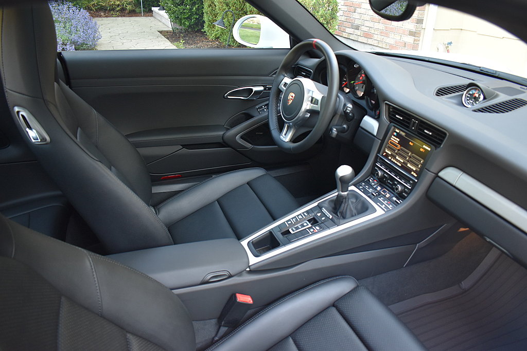 Click image for larger version

Name:	Interior from Pass Side.JPG
Views:	110
Size:	507.4 KB
ID:	479240