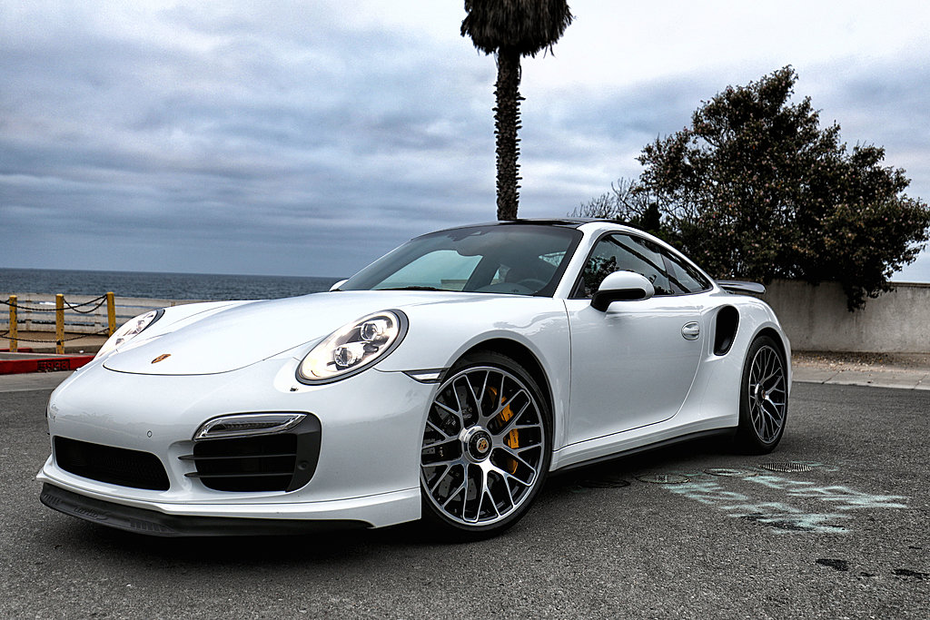 Click image for larger version

Name:	911 Turbo S  (2).jpg
Views:	437
Size:	3.45 MB
ID:	479457