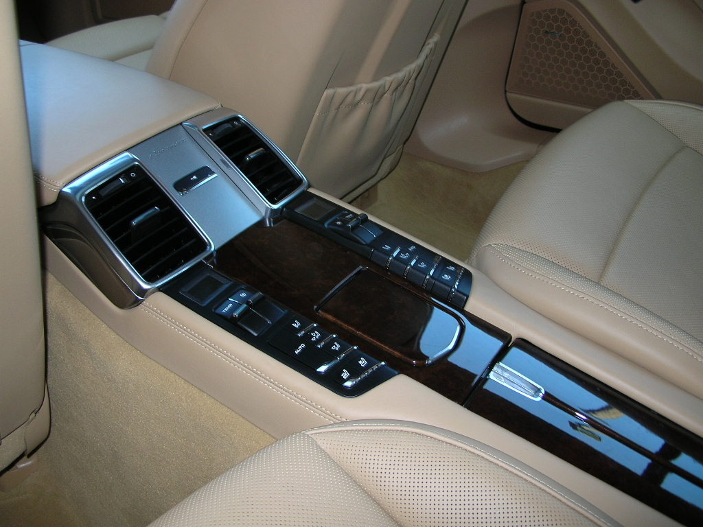 Name:  1redporsche04_zpslyxueb2u.jpg
Views: 163
Size:  162.0 KB