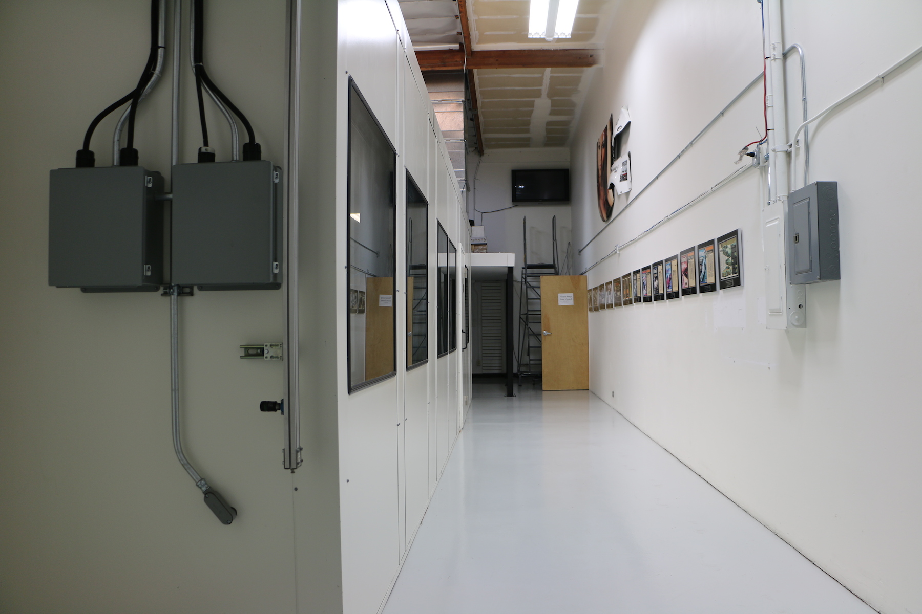 Name:  World_motorsports_wind_tunnel_dyno_viewing_area_outside_from_back.jpg
Views: 30
Size:  563.7 KB