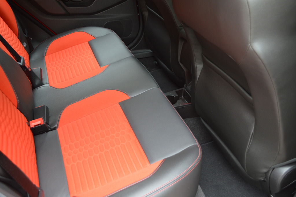 Name:  DSC_0873_zpscizwkz6a.jpg
Views: 518
Size:  188.0 KB