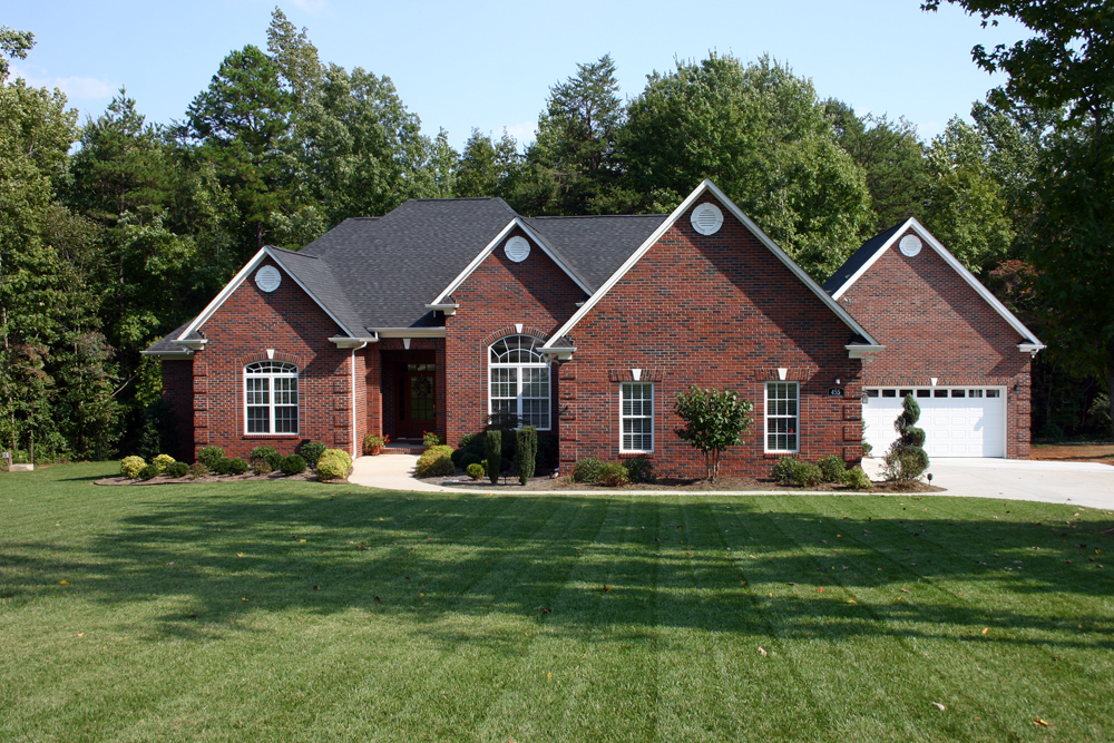 Name:  9-28-09housewithnewgaragefromfrontsm_zps97af99aa.jpg
Views: 105
Size:  845.9 KB