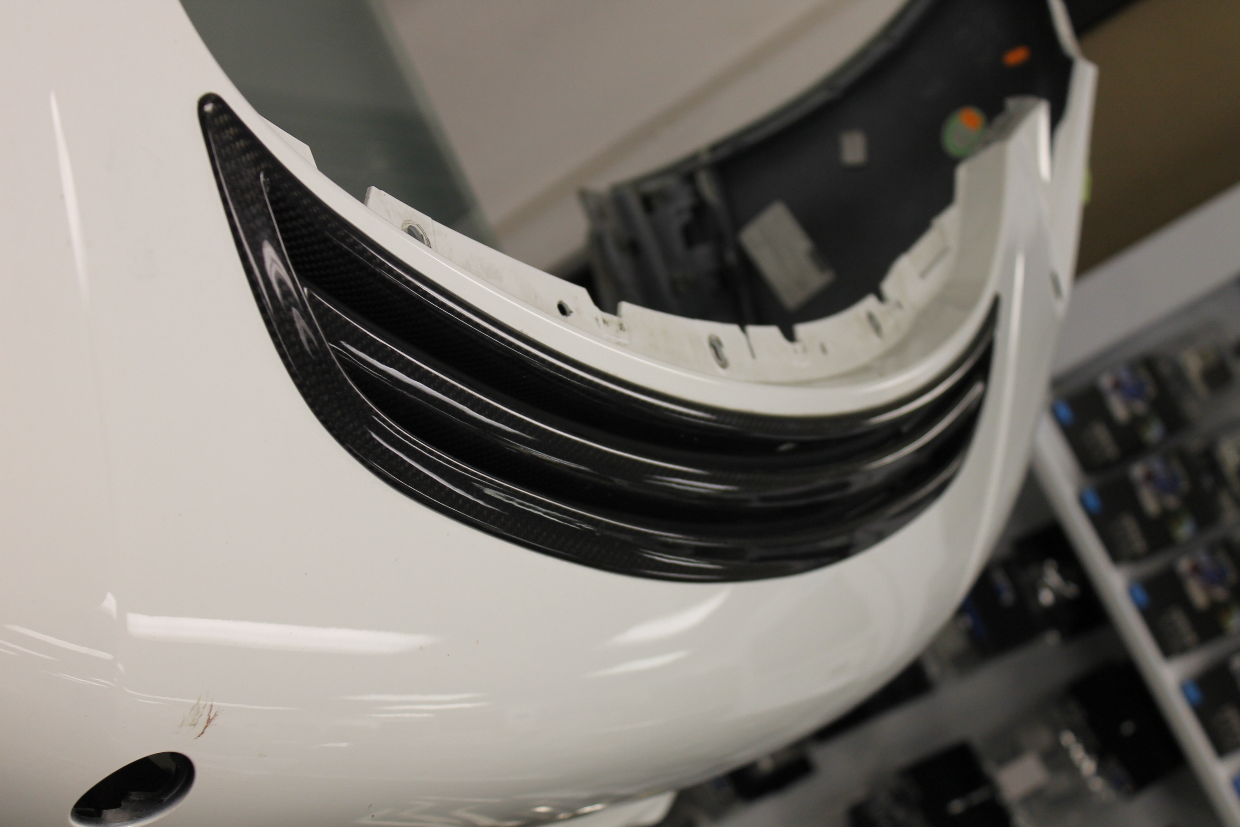 Name:  Porsche_991_turbo_front_bumper_white_techart_aerowings_Techart_air_outlet_carbon_fiber_.jpg
Views: 196
Size:  2.97 MB