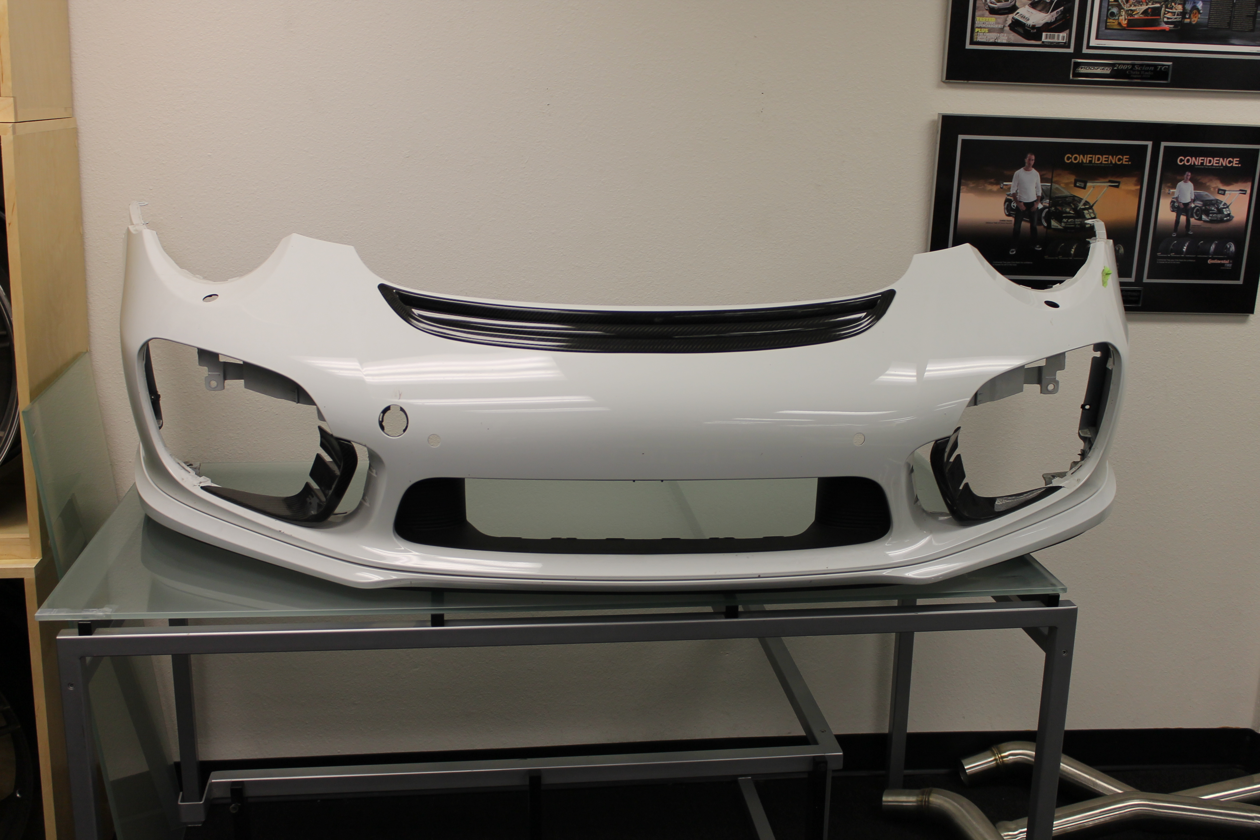 Name:  Porsche_991_turbo_front_bumper_white_techart_aerowings_Techart_air_outlet_carbon_fiber_.jpg
Views: 231
Size:  3.38 MB
