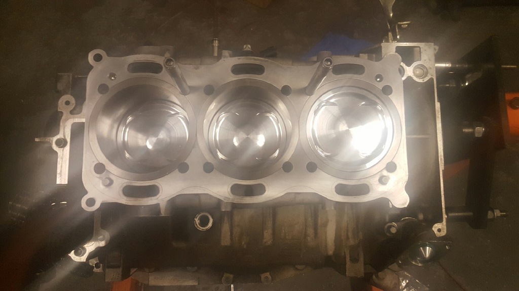 Name:  Engine%20and%20Studs_zpsfmkxx14e.jpg
Views: 1513
Size:  120.5 KB