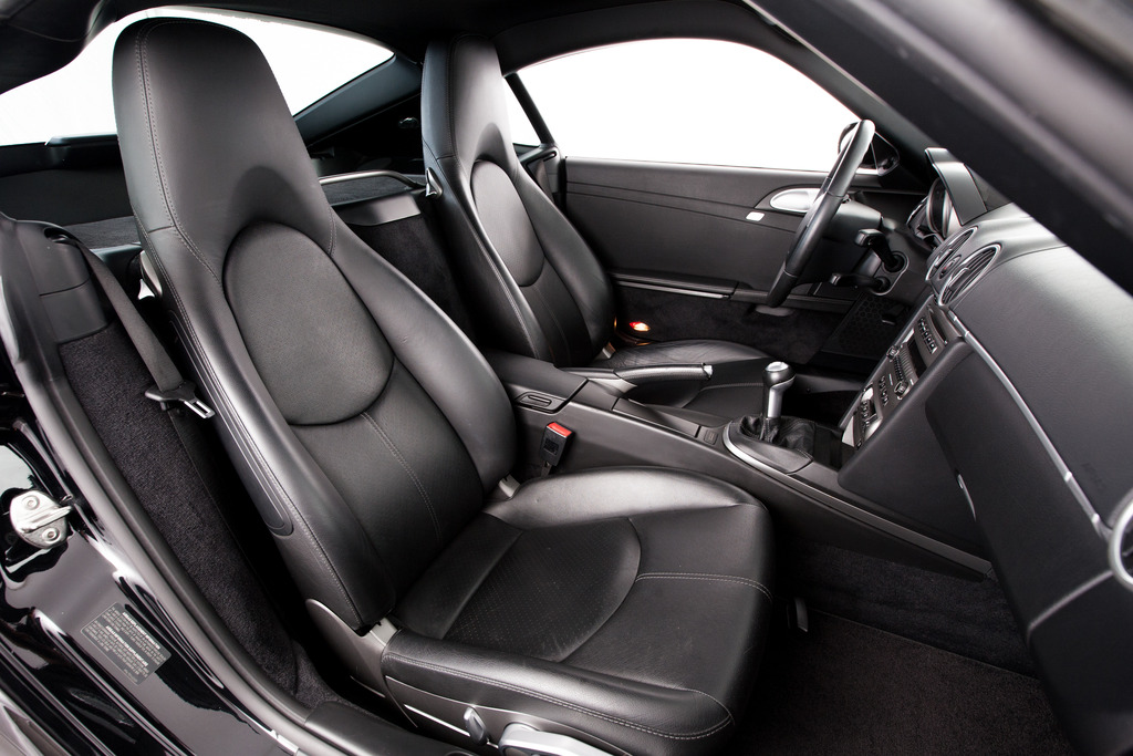 Name:  Garen%20I%20Porsche%20Cayman%20S-4_zpsgk4wkuzq.jpg
Views: 90
Size:  236.8 KB