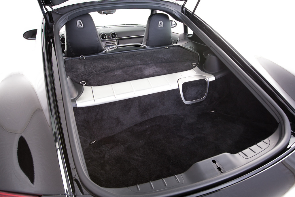Name:  Garen%20I%20Porsche%20Cayman%20S-7_zpss0xjntij.jpg
Views: 100
Size:  219.9 KB