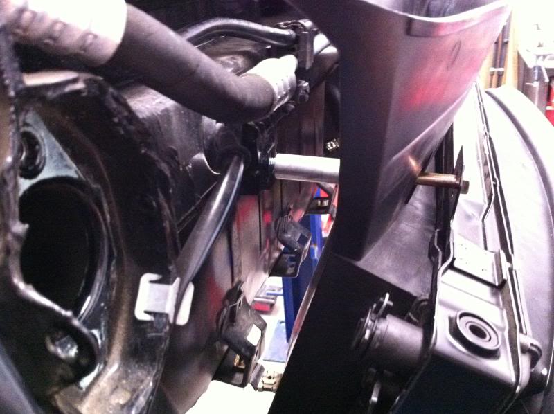 Name:  UpperbracketSpacerInstalled.jpg
Views: 3737
Size:  66.0 KB