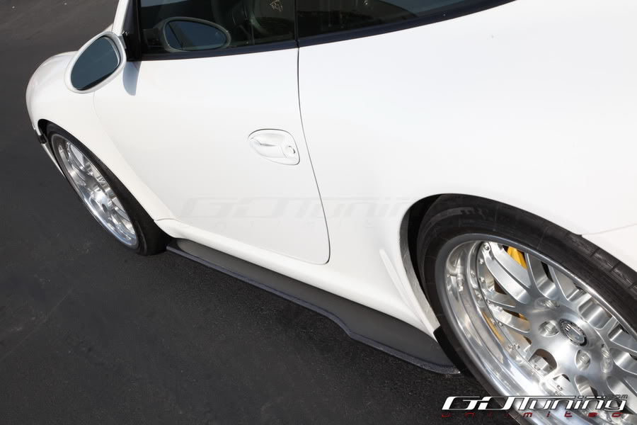Name:  997_SideDiffuser_GT3_Install-6864.jpg
Views: 888
Size:  72.8 KB