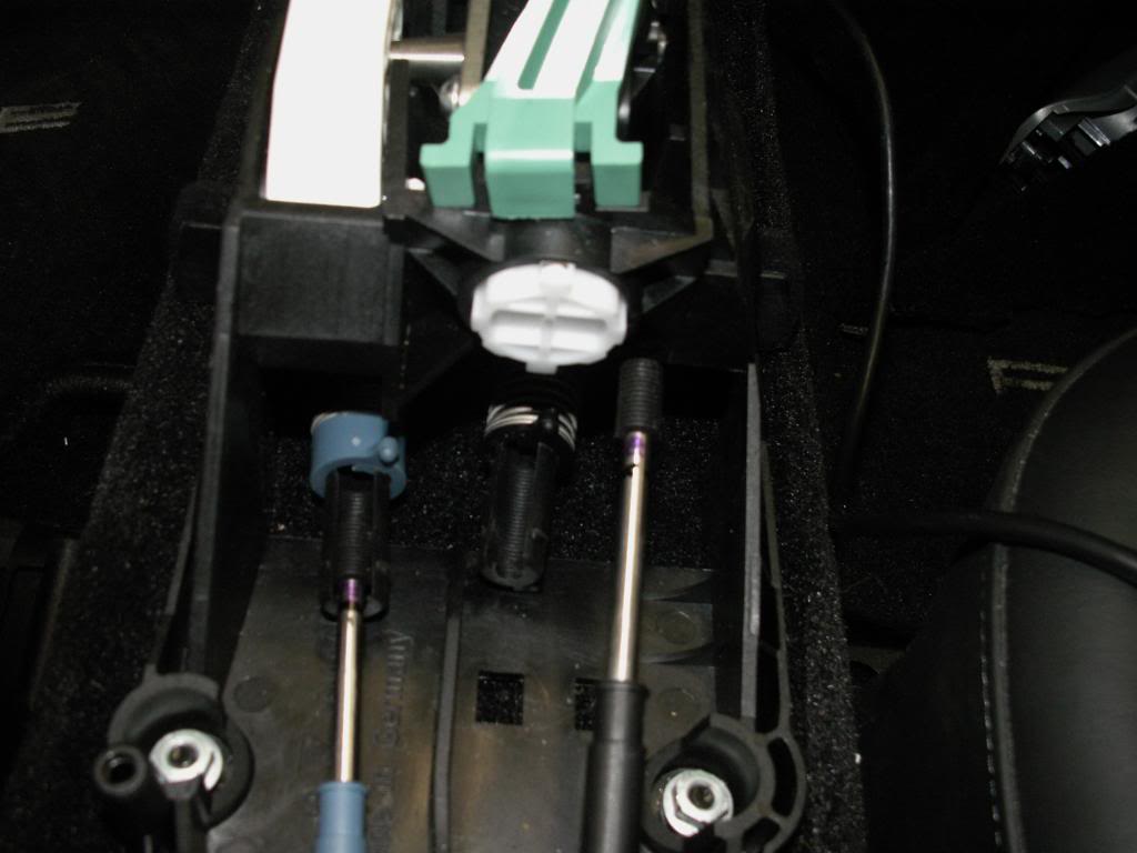 Name:  Rightcableremoved.jpg
Views: 1911
Size:  61.3 KB