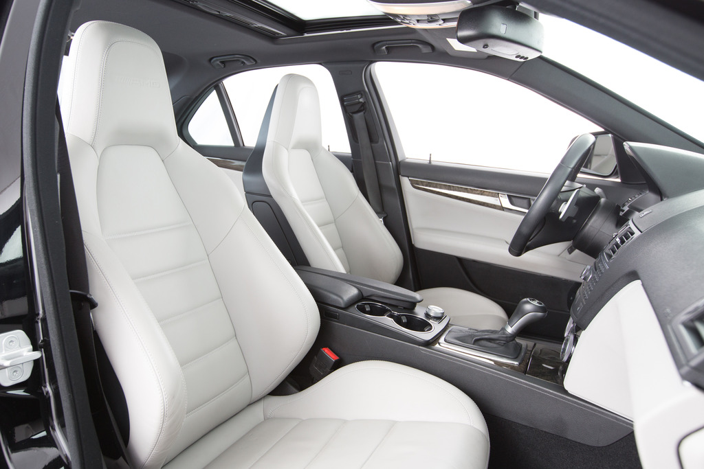 Name:  Danny%20C%20Mercedes-Benz%20C63%20AMG-2-5_zpsafu1sc8o.jpg
Views: 111
Size:  228.7 KB