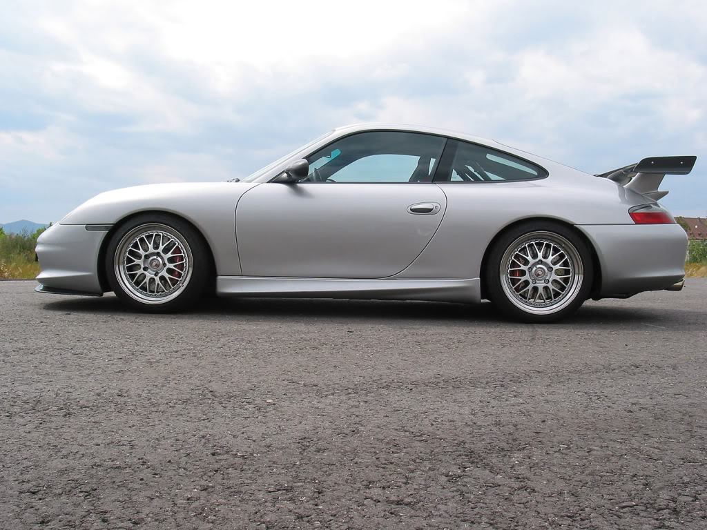 Name: 996GT3-1.jpg
Views: 1496
Size: 175.5 KB