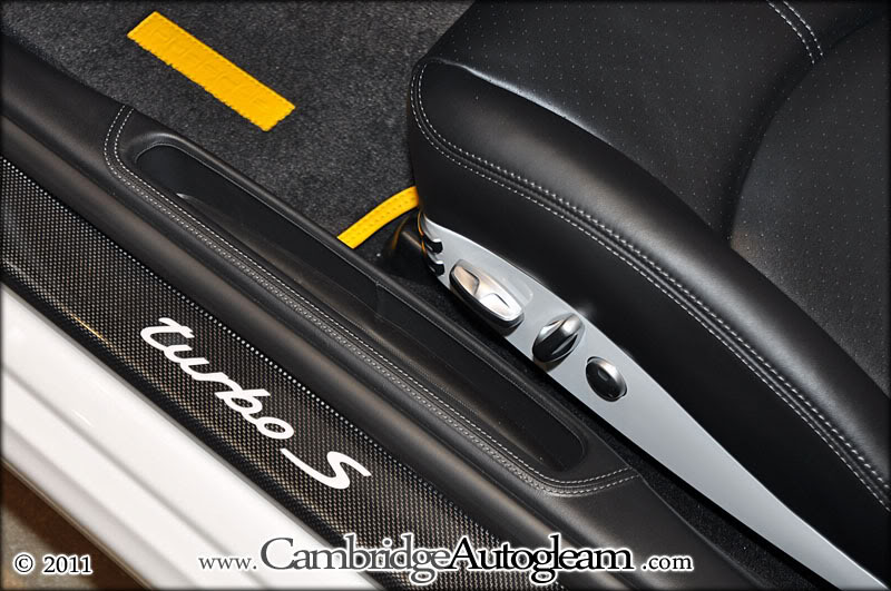 Name:  PeterPorsche997TurboSCab-07.jpg
Views: 407
Size:  97.9 KB