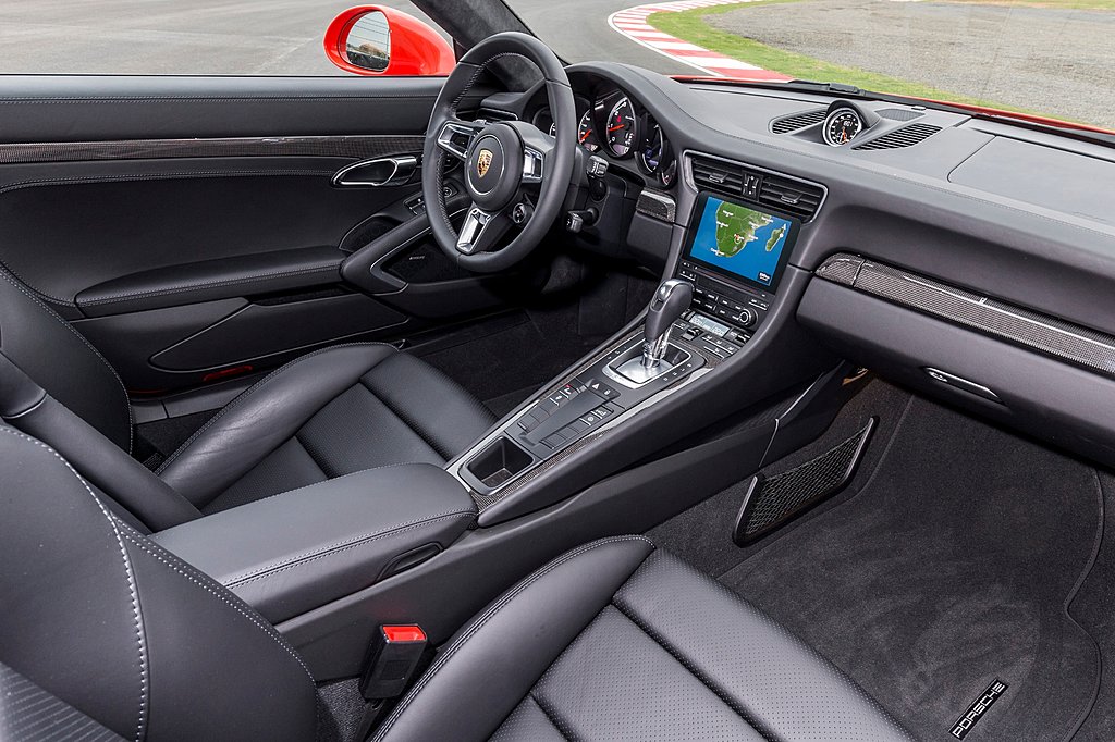 Click image for larger version

Name:	2017-Porsche-911-Turbo-S-interior.jpg
Views:	270
Size:	622.7 KB
ID:	517236