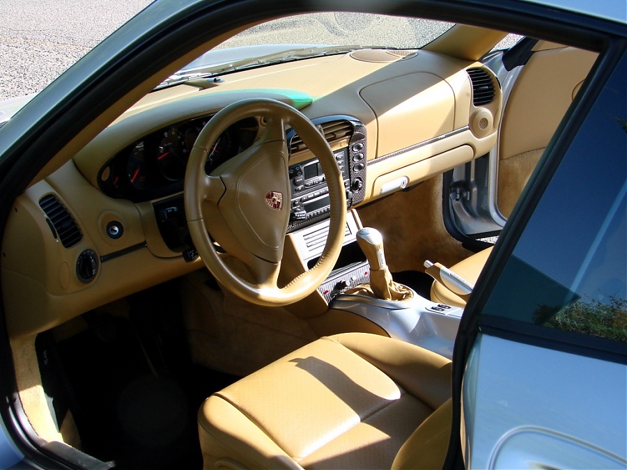 Name:  polar silver 996tt-interior -c.jpg
Views: 373
Size:  210.1 KB