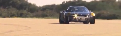 Evo Takes the 918 Hybrid Out for a Spin