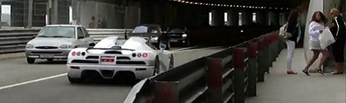 Koenigsegg CCX Scares the Crap Out of Woman in Monaco