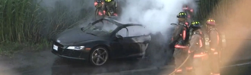 Audi R8 Spontaneously Combusts on Toronto Highway