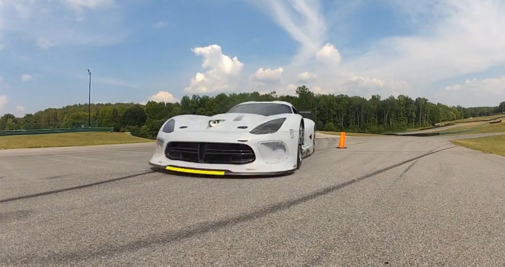 Watch the Viper GTS-R Attack Virginia International Raceway
