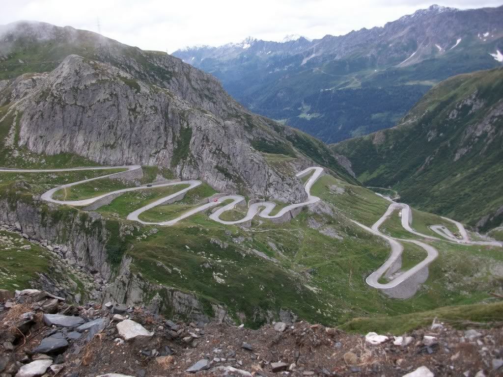 Car and Driver Tackle the Stelvio Pass in a 458 Spider