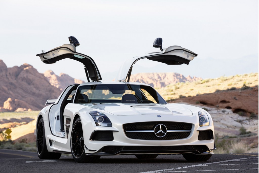 Mercedes-Benz SLS AMG Black Series Take the Black: Meet the SLS AMG Black Series