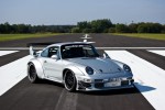 Mcchip Introduces 595hp Porsche 993 GT2
