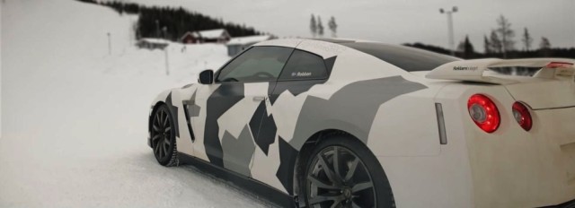 Watch a Nissan GT-R Drive Up a Ski Slope
