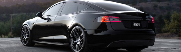 Photo of the Week: Black Lightning Model S