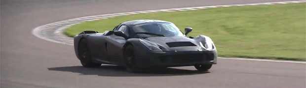 This is How a Ferrari LaFerrari Sounds and Accelerates