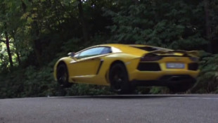 Two Airborne Aventadors will Set Your Spirits Soaring