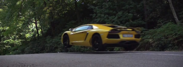 Two Airborne Aventadors will Set Your Spirits Soaring