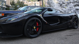 Ferrari LaFerrari Spotted in Black!