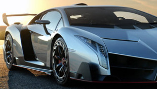 Autoblog’s Desert Date with the Lamborghini Veneno