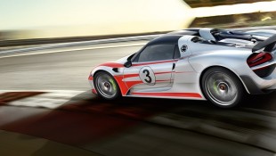 Luckiest Man Alive Takes Maria Sharapova For a Spin in the Porsche 918