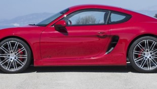 Autoblog Takes the Porsche Cayman GTS for a Quick Spin