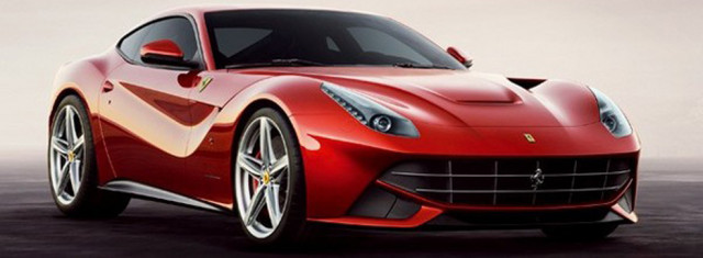Ferrari F12 Hits Top Speed on the Streets of Abu Dhabi