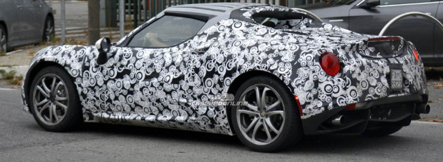 First Spy Shots of the New Alfa 4C QV