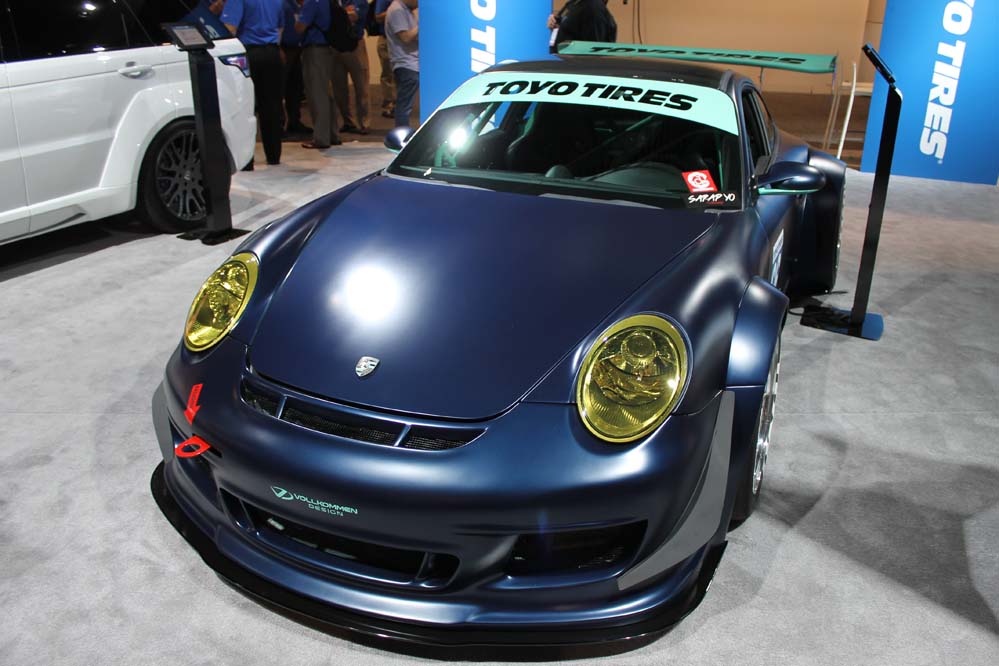 Vollkommen-Design-Widebody-SEMA-2014-011